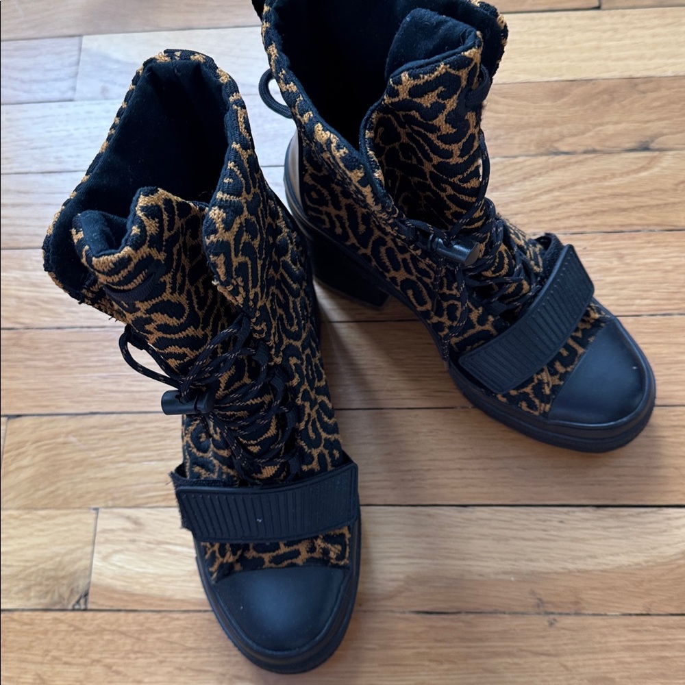 Converse Black and Brown Leopard Print Combat Boots - Picture 6 of 6